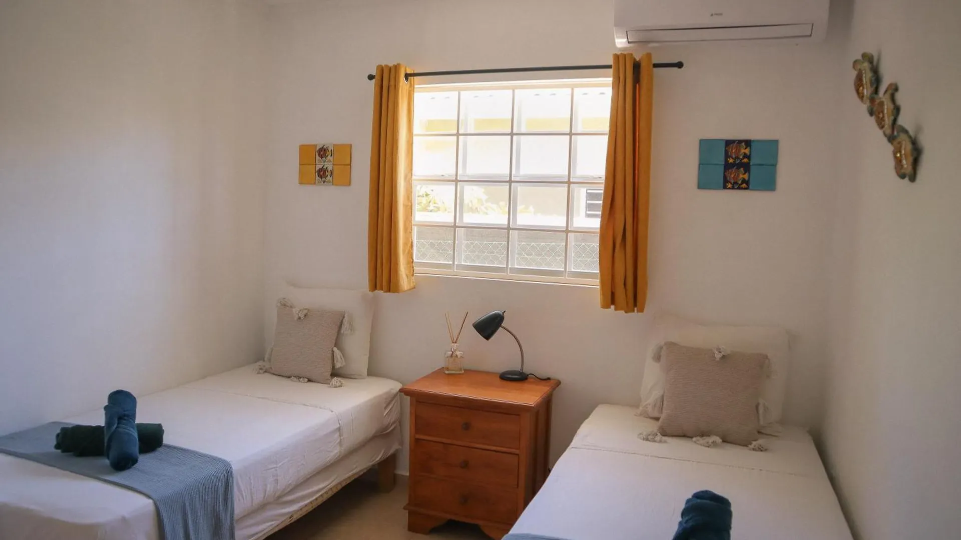 Family Villa With Private Pool In Peaceful Gated Resort ウィレムスタッド 0*,  キュラソー